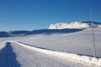  Hallingskarvet i vinterlys. 